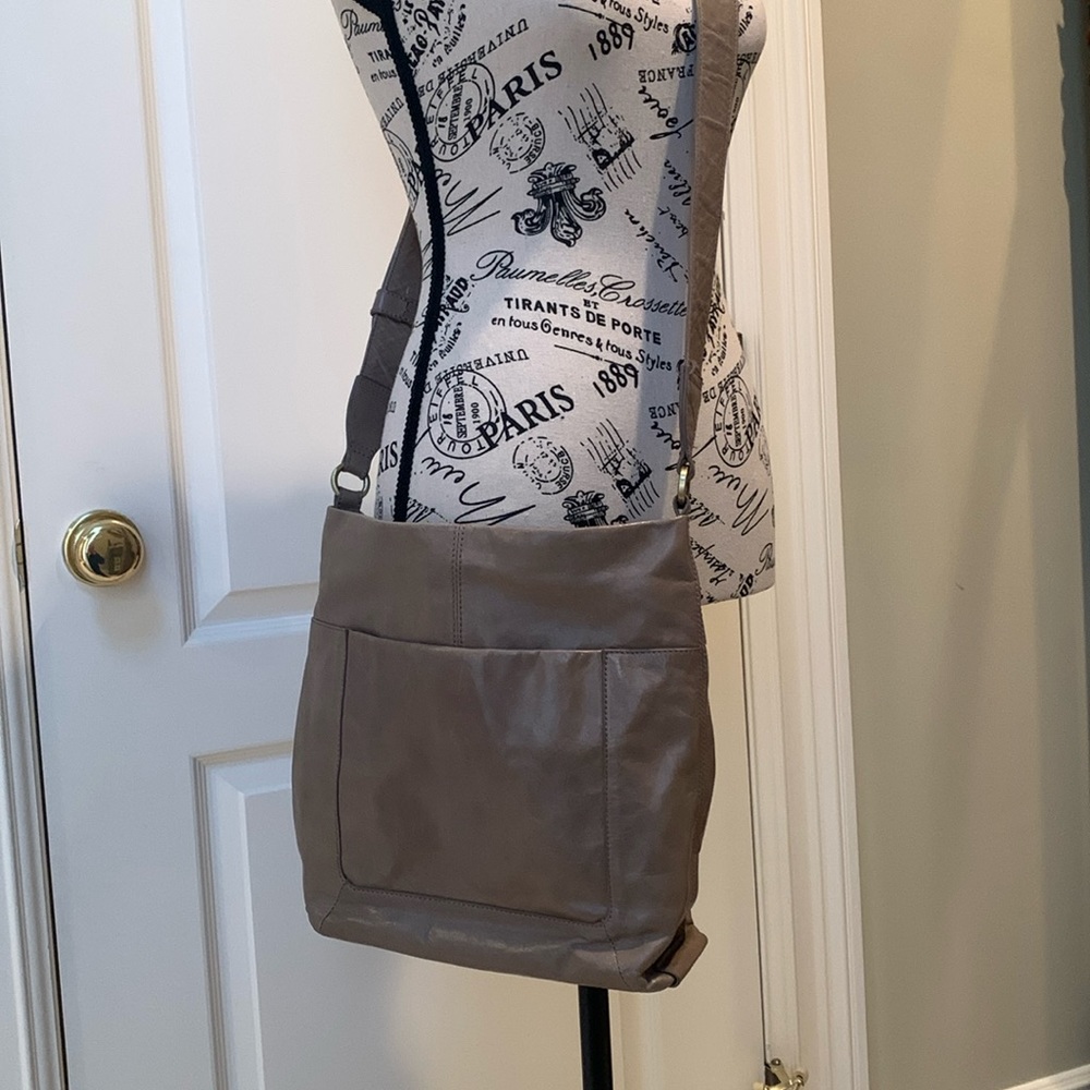 Everyday Taupe Leather Crossbody Bag